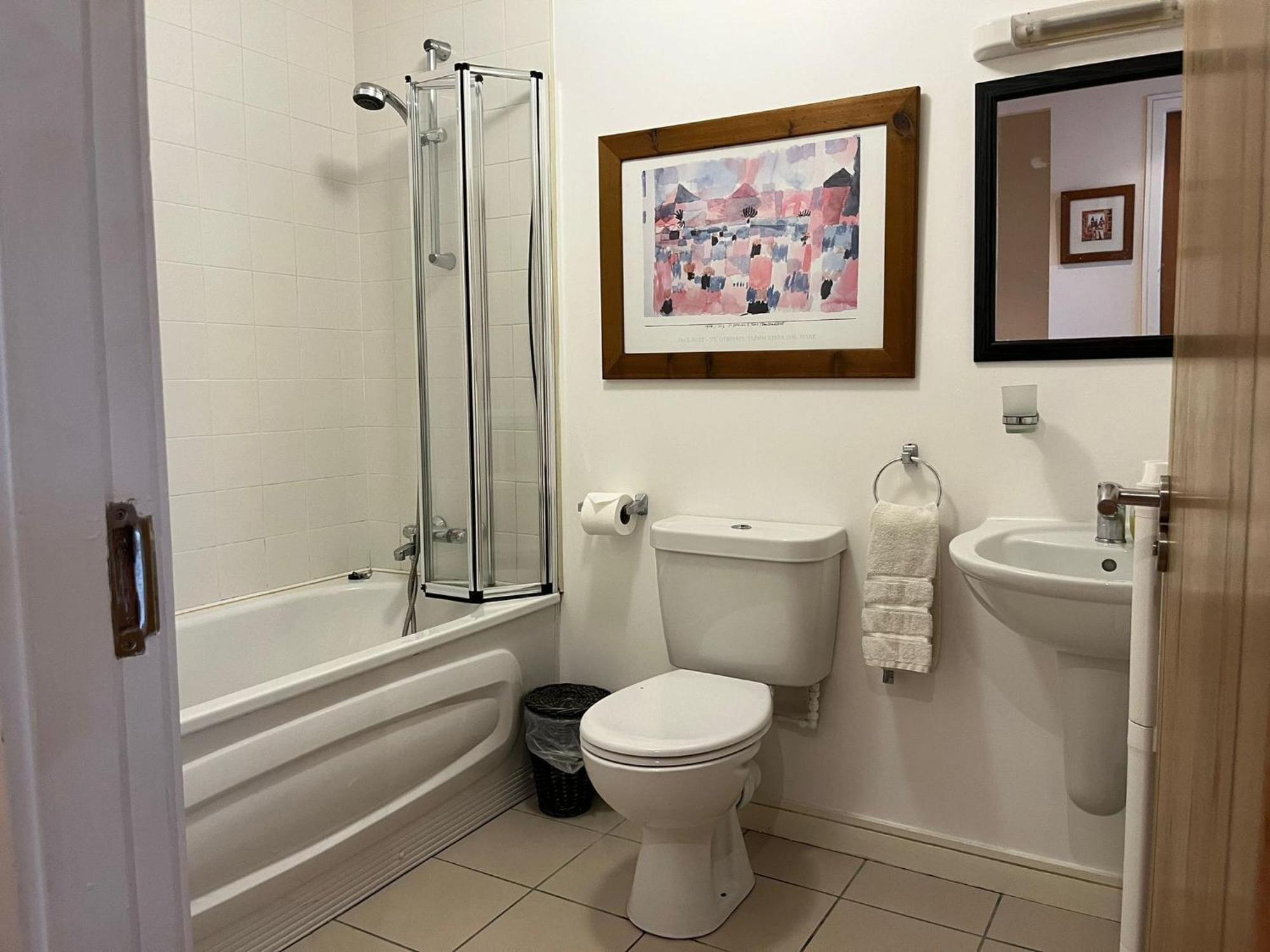 5 Courthouse Square Clifden Apartment ภายนอก รูปภาพ